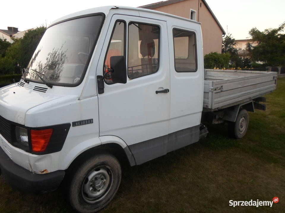Mercedes 308 kaczka dubelkabina Mercedes-Benz Rogowo