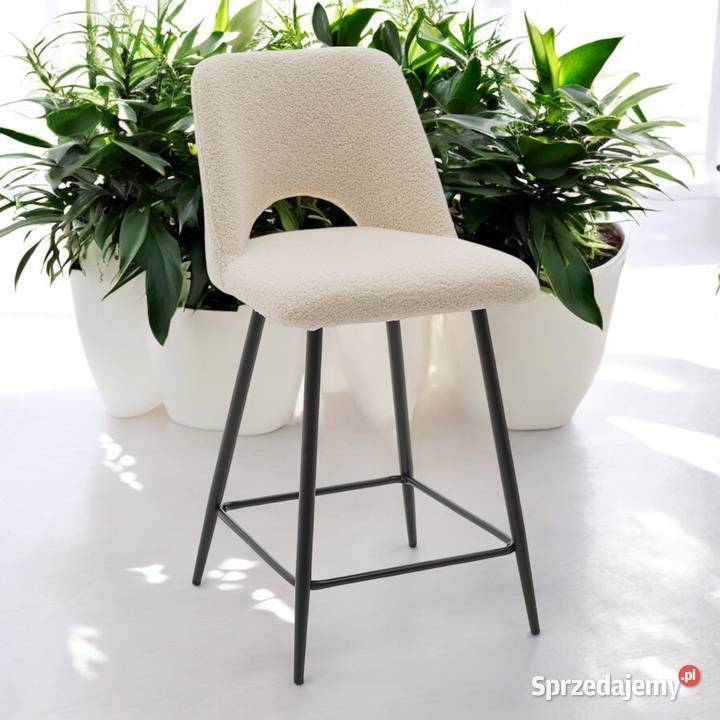 Hoker Tapicerowany Oro Boucle Jasnobeżowe Meble Tarchały Małe