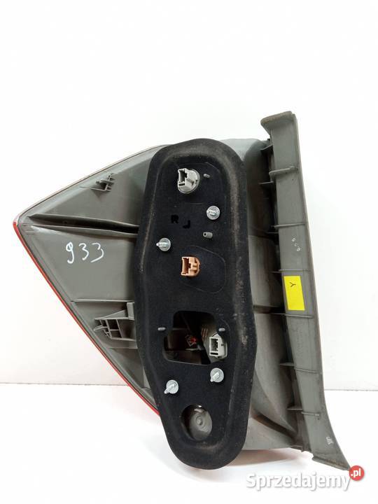 LAMPA TYŁ PRAWA EU Honda FRV I 20042009