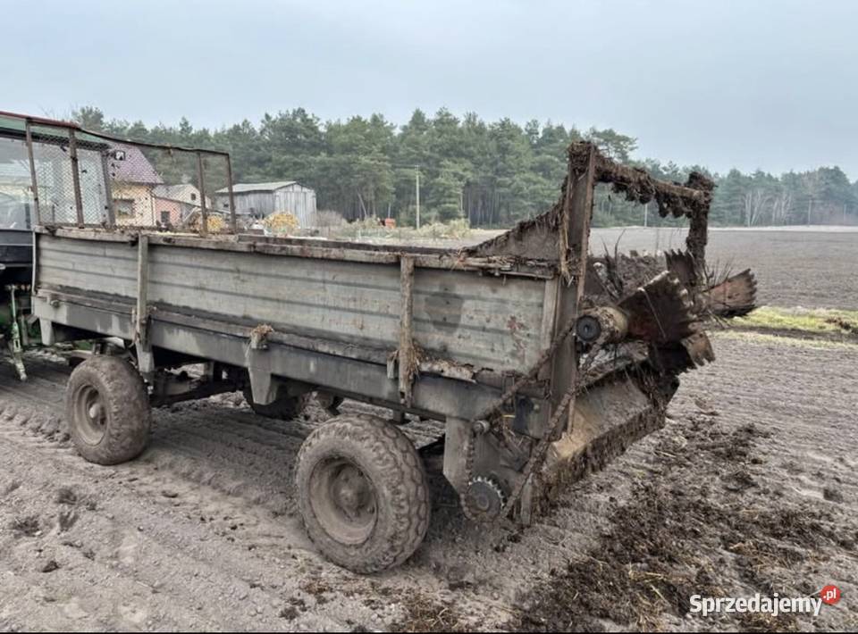 Rozrzutnik obornika dwuosiowy agromet czarna Białobłoty