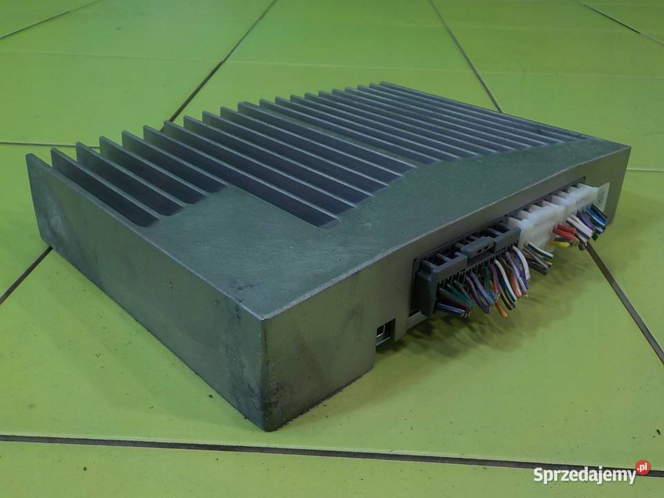 JAGUAR XE 20 D 15r SEDAN 4D wzmacniacz Suków