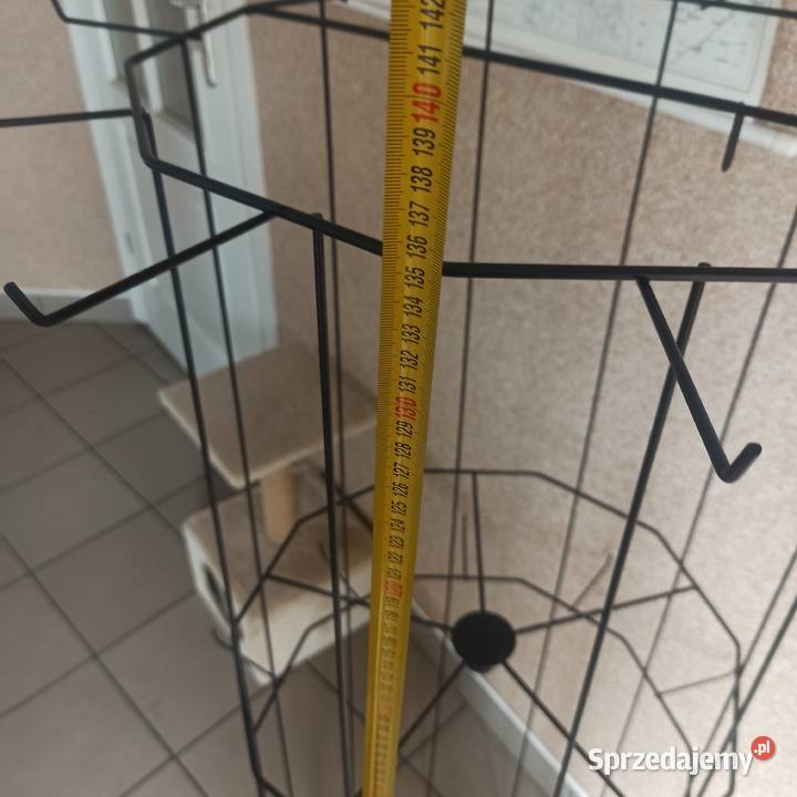 Stojak obrotowy z haczykami do różnego rodzaju Mrzezino