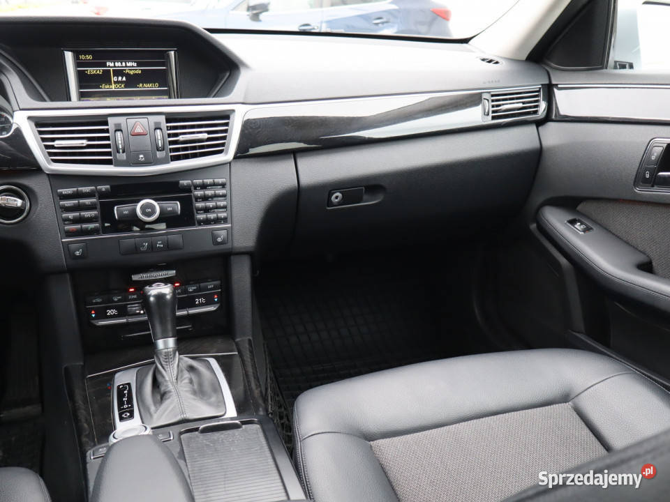 Mercedes E E 200 Piaseczno