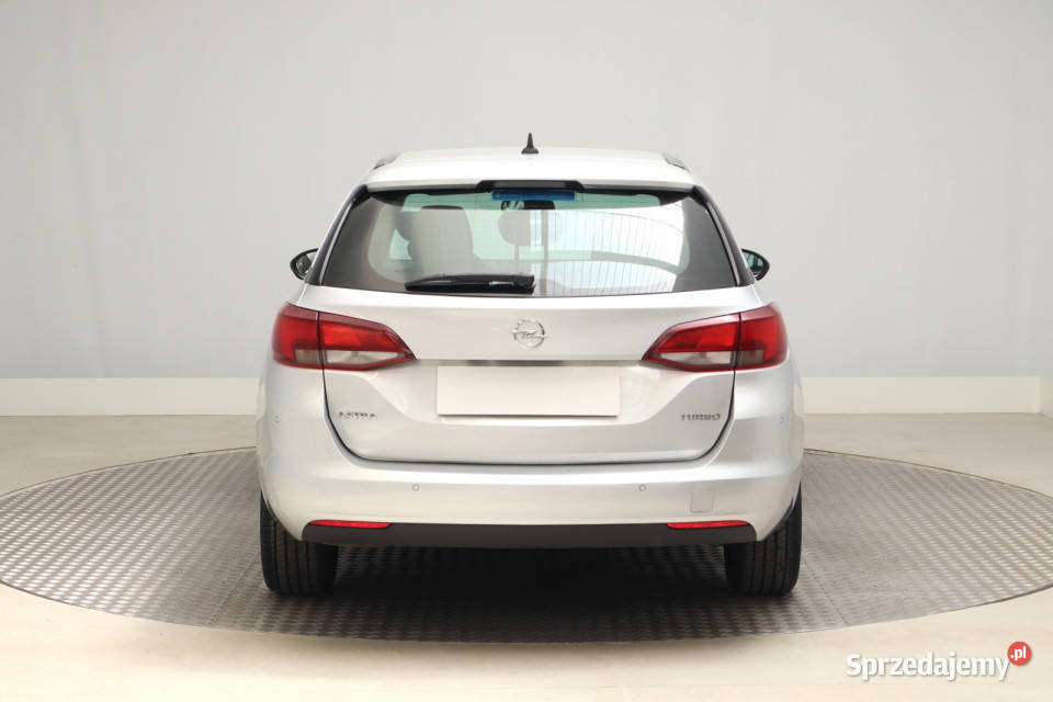Opel Astra 14 T światła przeciwmgielne Zabrze