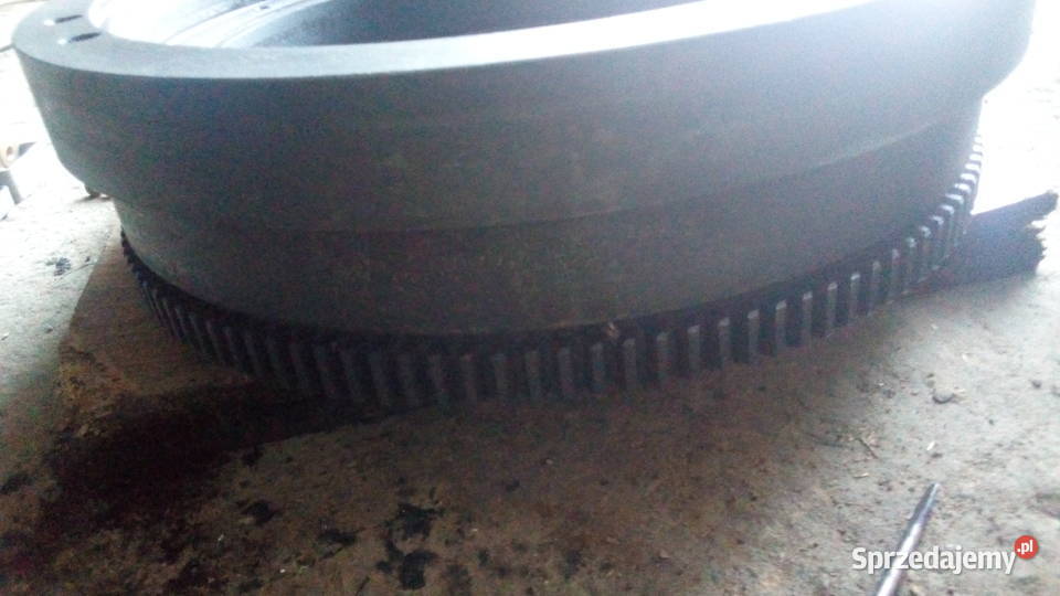 Sprzedam koło zamachowe ursusa c330 starego Maćkowice sprzedam