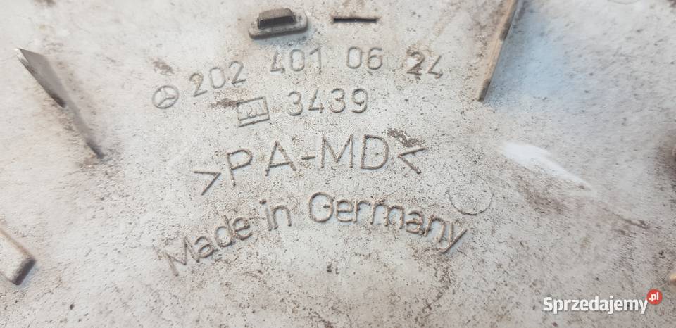 Mercedes W302 kołpaki 2024010624