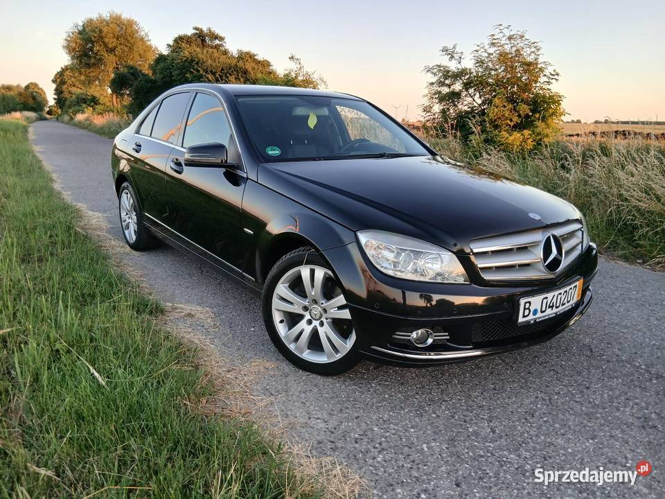 Mercedes C220 Avantgarde Czarny Bezwypadkowy z nieuszkodzony Klasa C