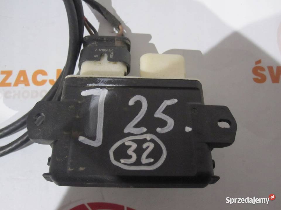 JEEP AVENGER 25r moduł klapy tył 980926068004 Kielce