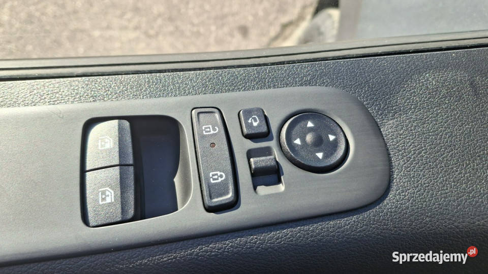 Hyundai Staria Smart Vip 16 TGDI HEV 6AT 2WD 225 Ostrołęka