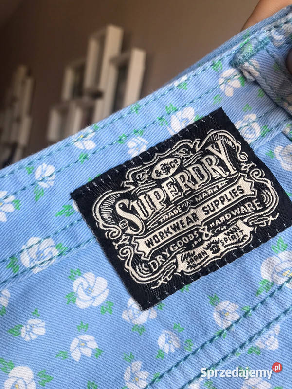 Superdry krótkie spodenki damskie Rozmiar S M biały Olsztyn sprzedam