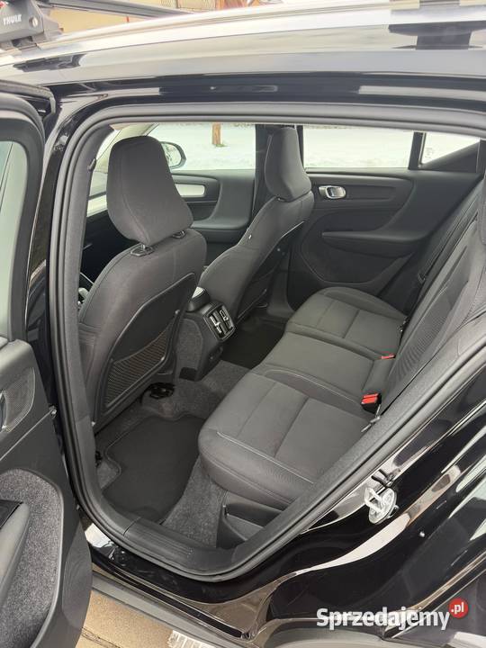 Volvo XC40 20 benzyna 197 BOGATA WERSJA B4 welurowa tapicerka Rzeszów