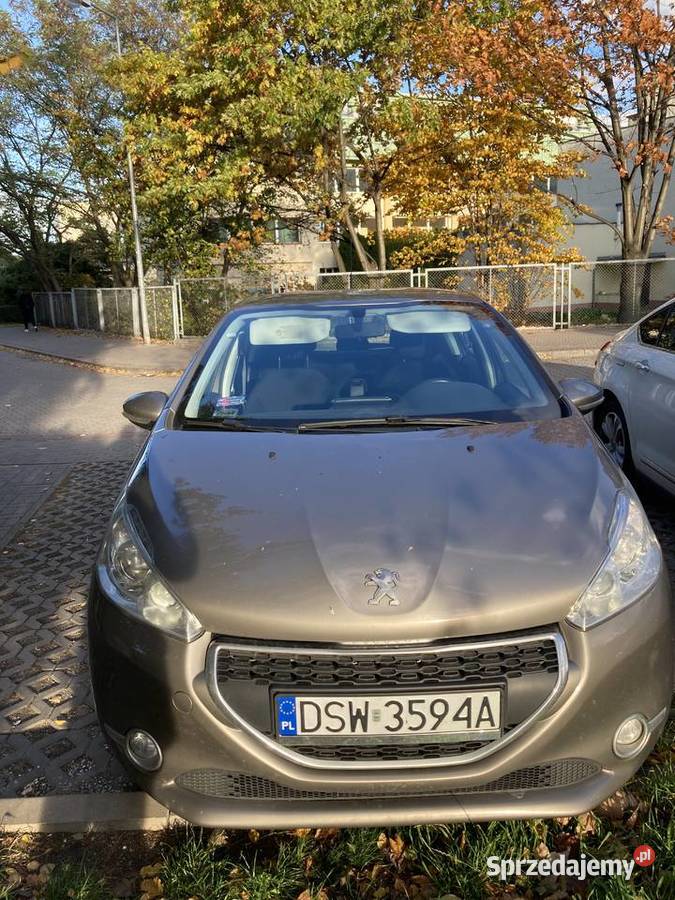 Peugeot 208 Świebodzice