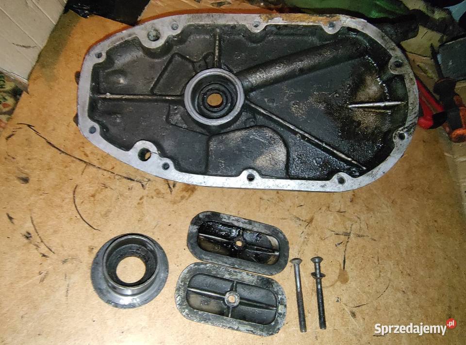 Pokrywa rozrządu silnika M72 Leszno