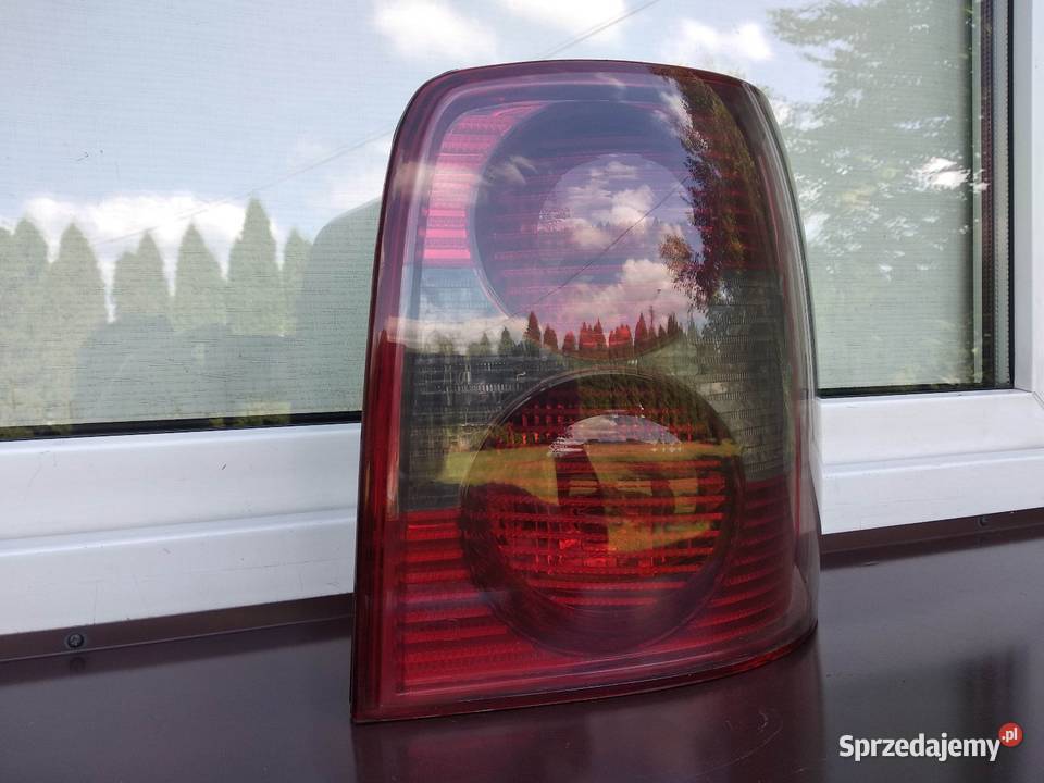 VW Passat B5 LIFT kombi Variant lampa tył tylna Sieradz
