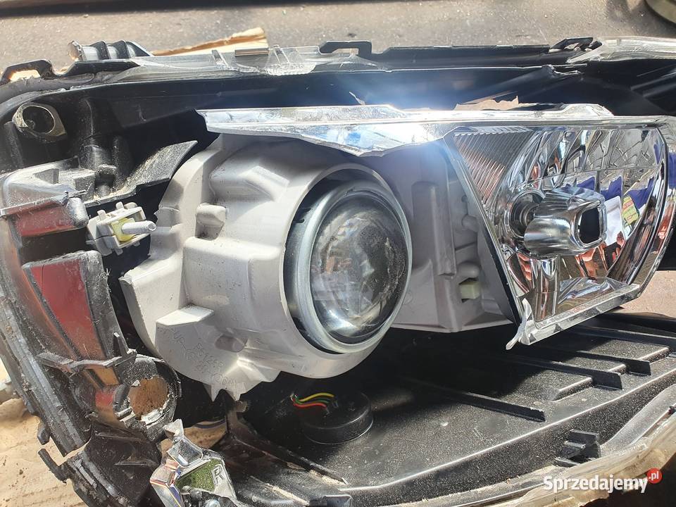 Lampa mitsubishi lancer bi xenon sprawna łódzkie Łódź