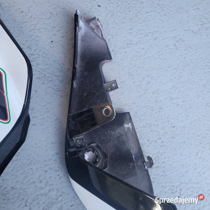Aprilia RS4 125 owiewka tył zadupek prawy lewy Nowy Tomyśl