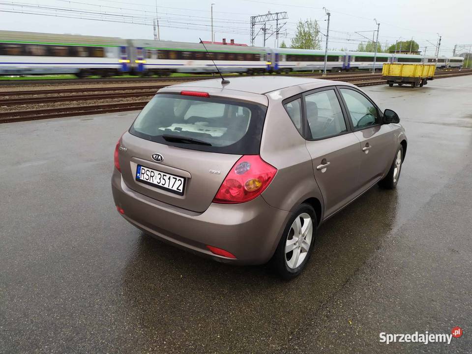 Kia Ceed 2008 16 CRDI 90