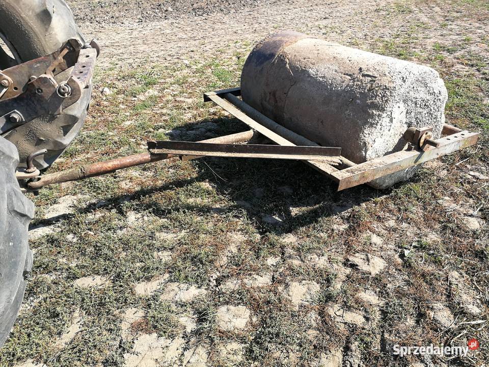 Wał łąkowy betonowy do ciągnika nieuszkodzony warmińsko-mazurskie Działdowo
