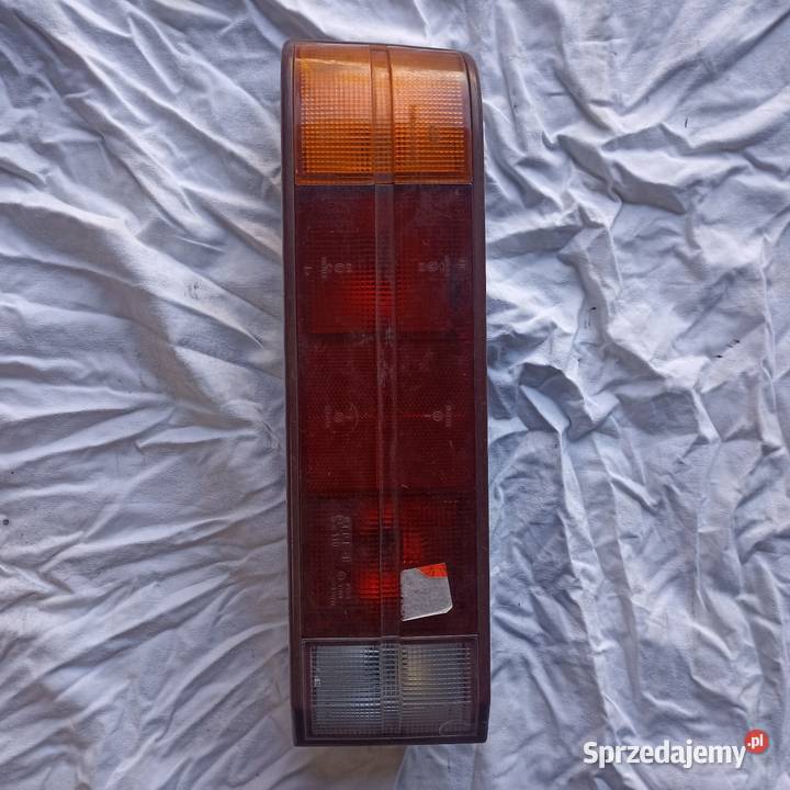 Lampa e 30 wąska osobowe Lampy tylne Motoryzacja Człopa