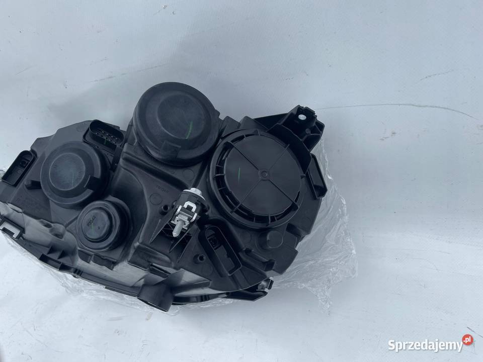LAMPA PRAWA PRZÓD PRZEDNIA VW GOLF VII 2012 Lampy przednie sprzedam