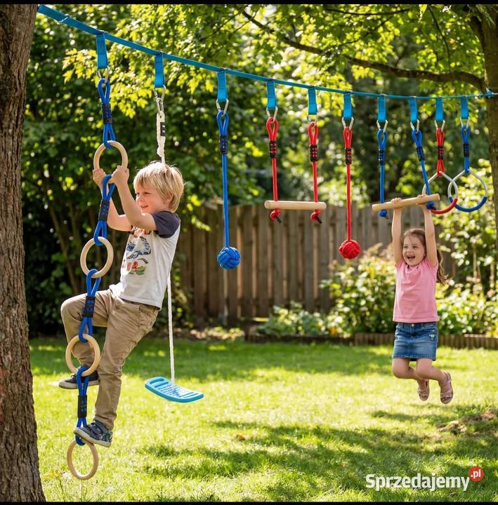 Plac zabaw małpi gaj ślizg huśtawki ścianka świętokrzyskie Bliżyn