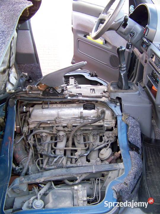 Nissan Serena 20l benz 93r Rumia