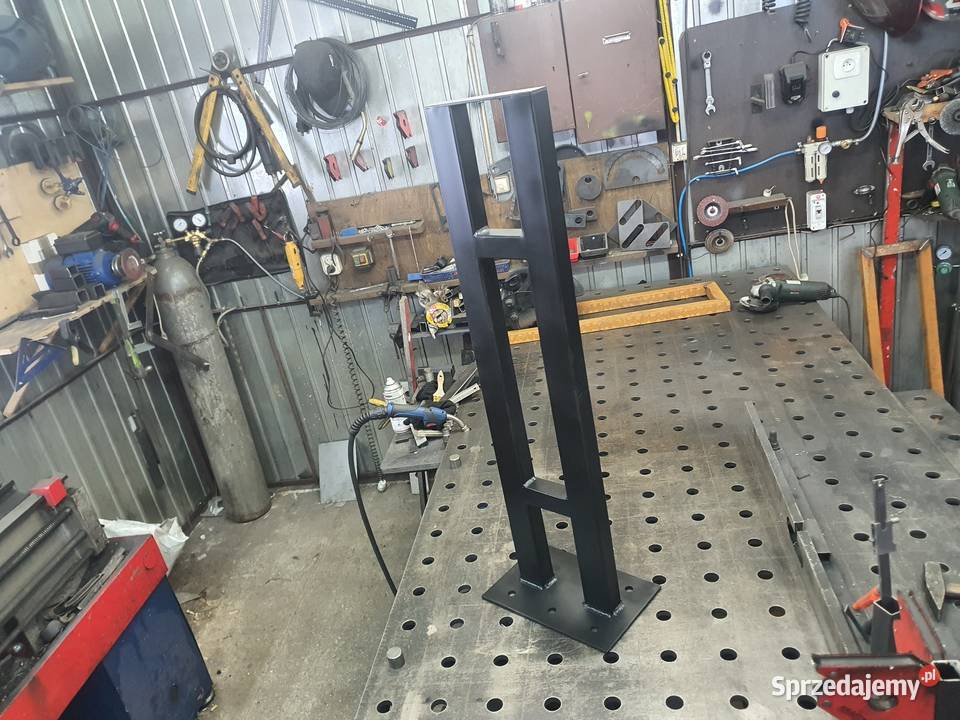 Schody półkowe konstrukcja stelaż metal