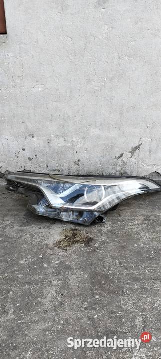 TOYOTA CHR chr Lampa Lewa LED 1619r USZKODZONA Poświętne