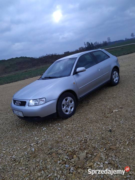 Audi A3 8L 18 125 światła przeciwmgielne Zator