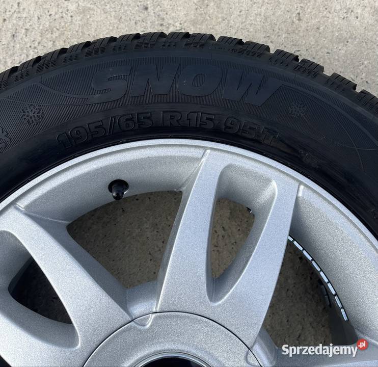Felgi aluminiowe Seat 5x100 z oponami zimowymi Rzeszów