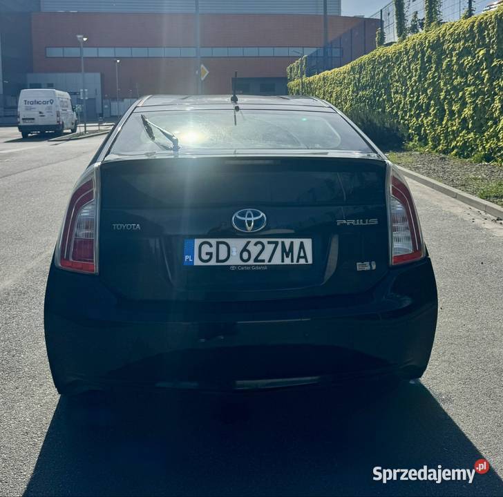 Toyota Prius Hybrid 18 JBL HUD Kamera 2 kluczyki kupiony w polskim salonie
