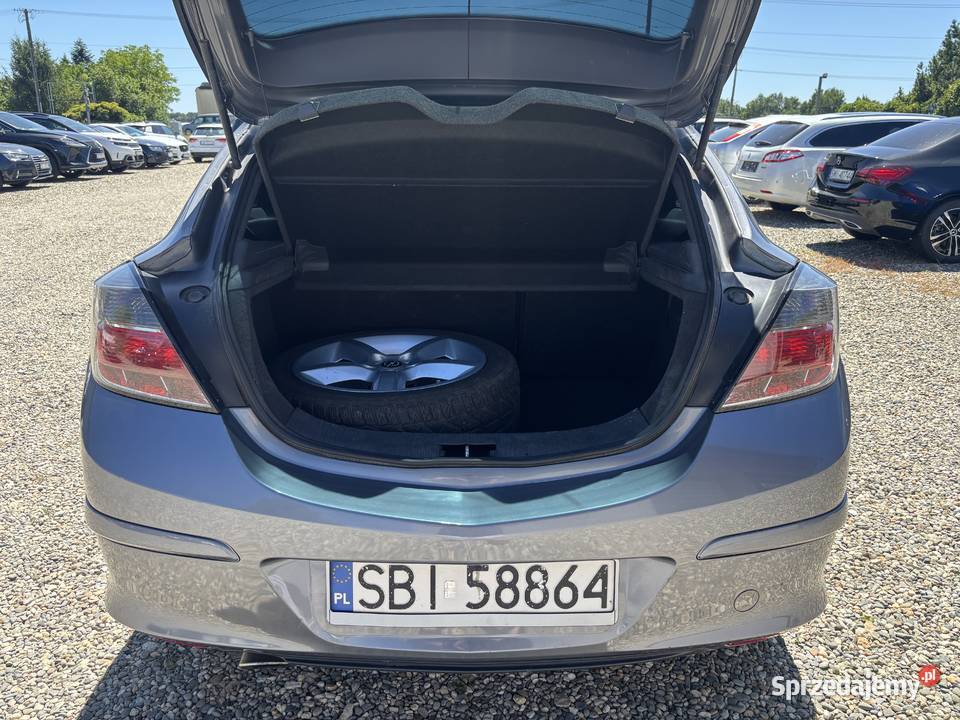 Opel Astra GTC przyciemniane szyby Paniówki