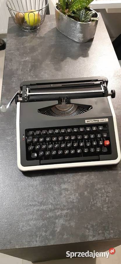 Maszyna do pisania Privileg 260T niemiecka Ząbki