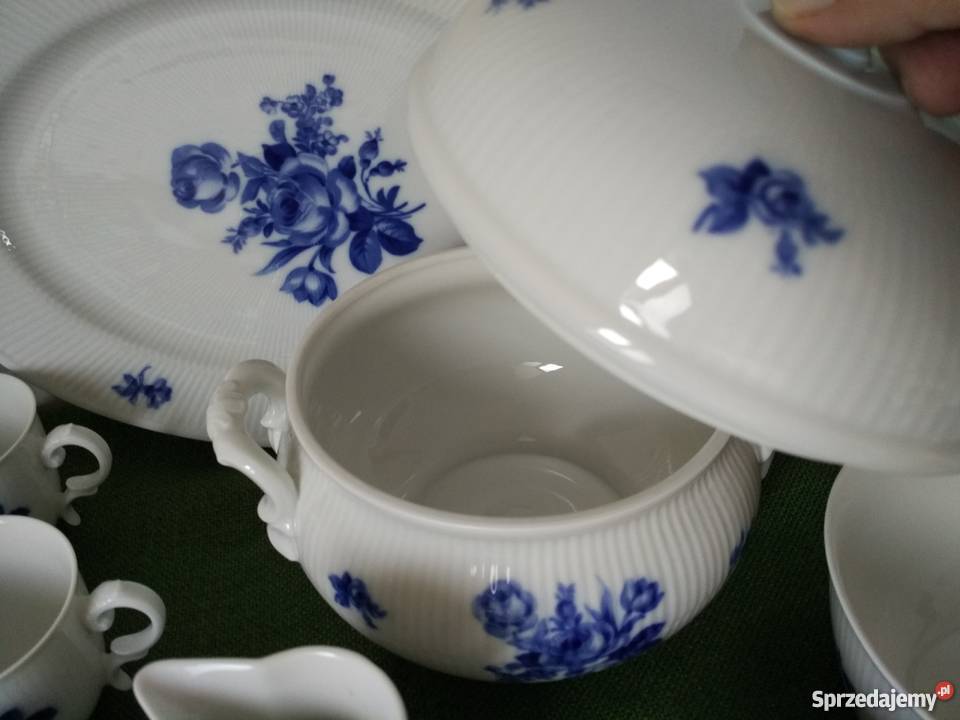 Kobaltowe róże na białej porcelanie Heinrich 38 Gorlice