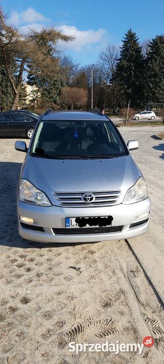 Toyota Avensis Verso D4D 20 7 osobowa kombi hak zmieniarka CD lubelskie Zamość