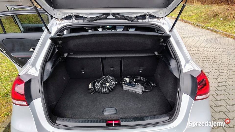 MercedesBenz Klasa A 250e Linia AMGSalon Warszawa