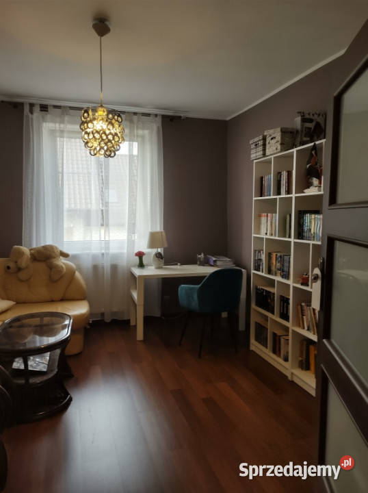 Bliźniak w cichej spokojnej okolicy 1335m2