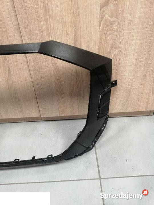 Audi Q8 4m8 ramka atrapy Karoseria lubelskie Kozubszczyzna