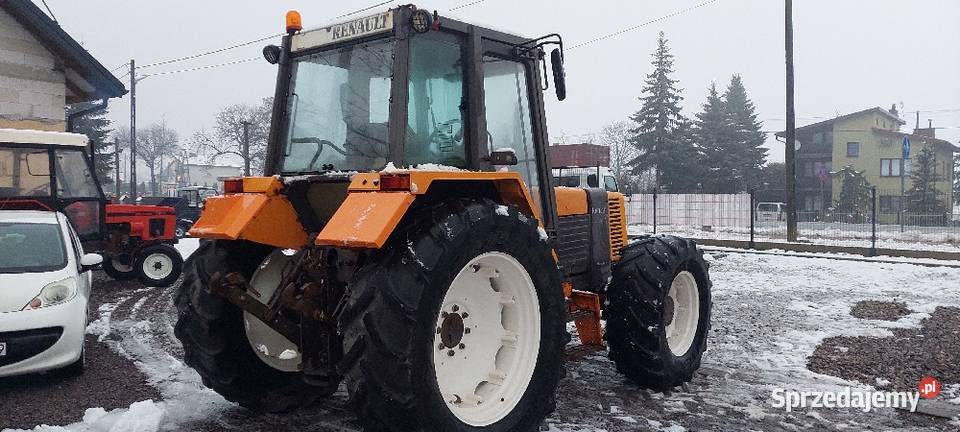 Sprzedam ciagnik renault 13314 mechaniczny nieuszkodzony Zbuczyn