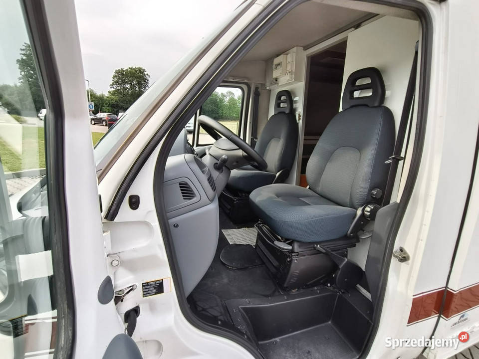 Citroen Jumper sklep food truck witryna pieczywo diesel Kęty