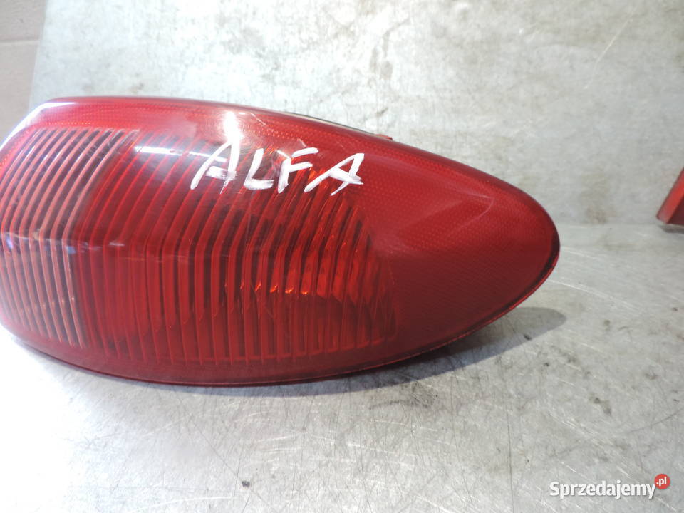 ALFA ROMEO 147 LAMPA PRAWY TYŁ W BŁOTNIKU małopolskie