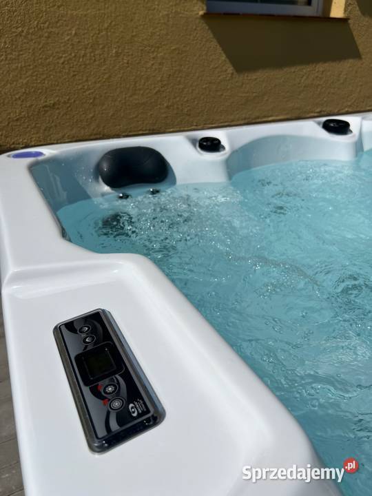 Jacuzzi 5osobowe darmowy montaż 40 dysz pokrywa Andrychów