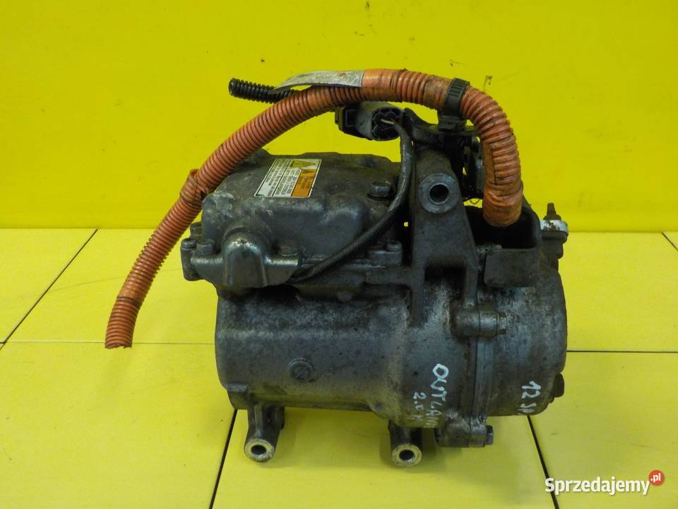 OUTLANDER III 20 PHEV HYBRID 16r 121 sprezarka osobowe świętokrzyskie Suków