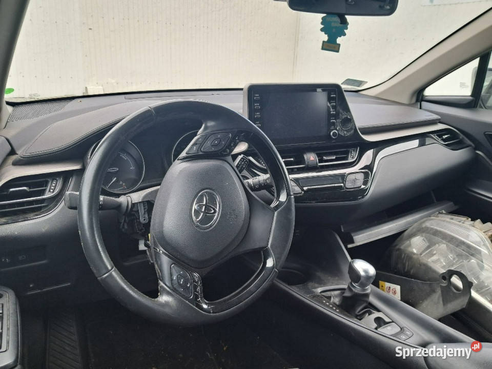 Toyota CHR Komorniki
