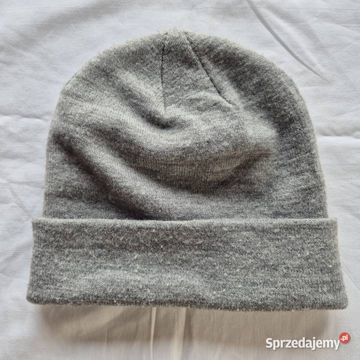 Zimowa czapka damska BESTIE Brzesko