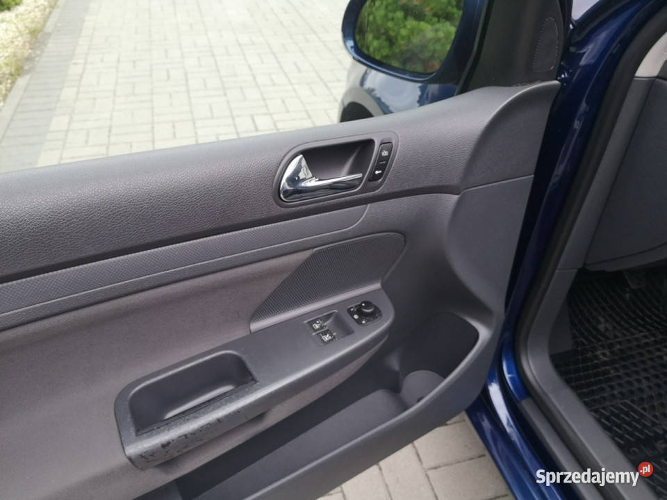 Volkswagen Golf 14 16v 75 Klimatronik Isofix nieuszkodzony Strzegom