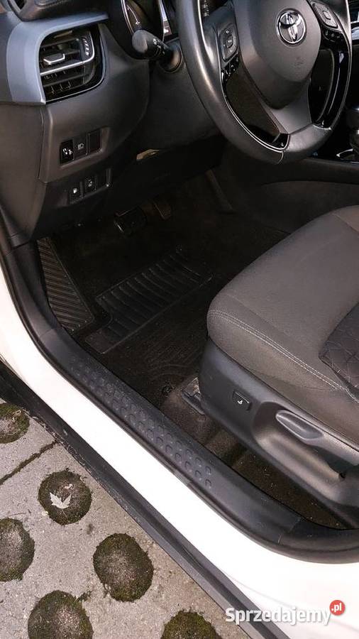 Toyota CHR Hybrid 20 184 2021 świętokrzyskie Kielce