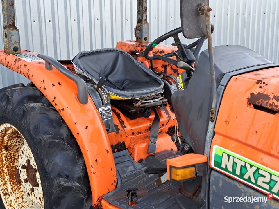 Traktor traktorek HITACHI NTX27D 27 44 Napęd 4x4 Małuszyn sprzedam
