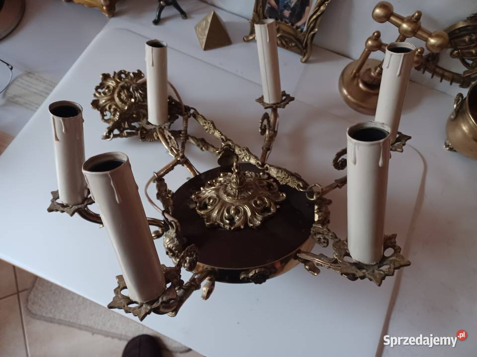 Piękny mosiężny masywny żyrandol Poznań