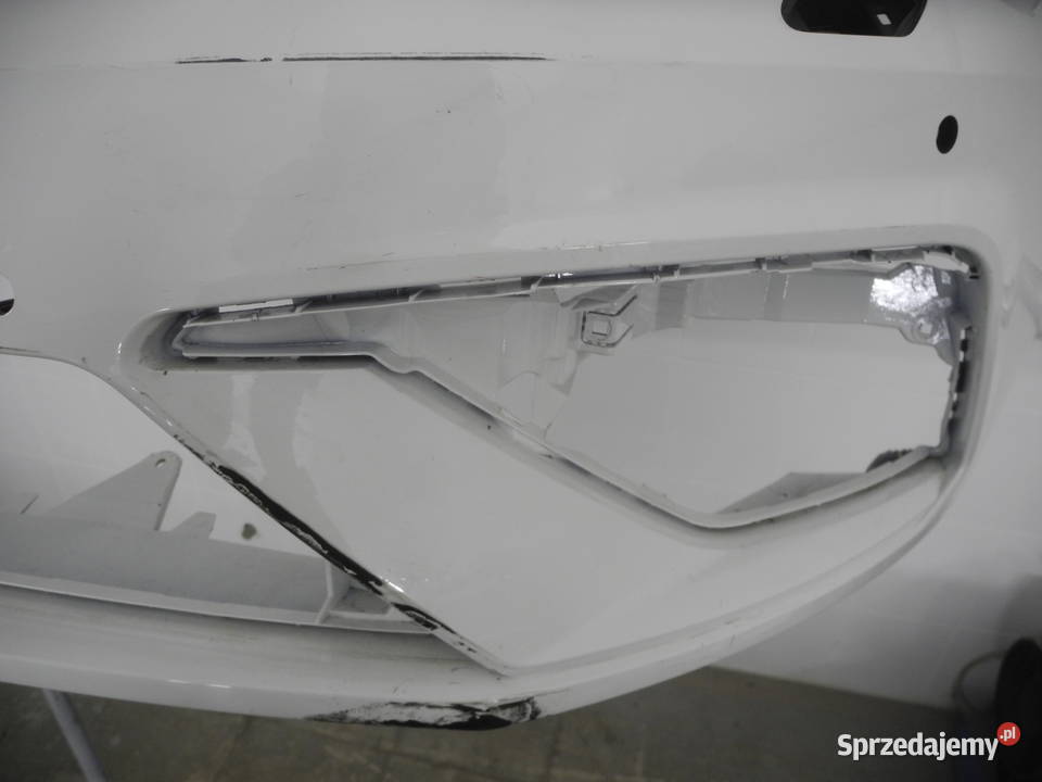 SEAT LEON ZDERZAK PRZEDNI 5F0807221AB osobowe Trzebnica sprzedam